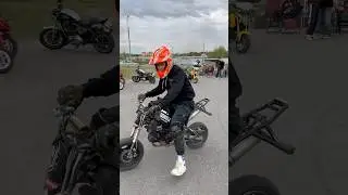 Чего он вечно ворчит 🤷‍♂️ 