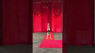 Quick before the curtain opens 😅
