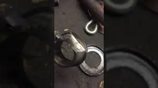 JCB демонтаж обоймы шкворня