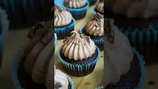 25 days of Christmas: Day 8! Milk chocolate Toblerone cupcakes 🧁