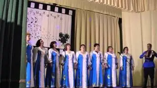 Ветка сирени упала на грудь