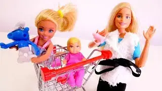 Muñecas en la tienda para bebés. Barbie español. Vídeos para niñas.