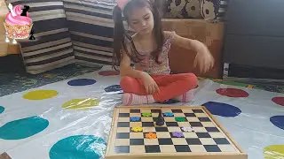 Шахматная фигура КОНЬ. Правила игры в шахматы. Обучающие видео уроки для детей. ТВИСТЕР .