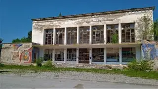 Заброшенный Дом культуры в селе Грушевка. Крым. Май 2023