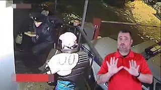 Mentally Disturbed Man Attacks Russian Police