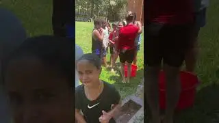 Banho de mangueira com esse calor,no colégio foi super divertido