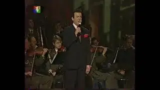 Иосиф Кобзон.  Маленькие девочки на большой войне. муз. И.Грибулина, сл. А. Стефанов