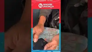 Terciduk Bapak-Bapak Mesum Ngambil Foto Cewek Di Angkot