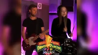 Mighty Morphin Power Rangers (Cover)