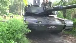 Танк Абрамс врезался в столб. Страйкбольная игра 