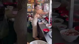 Jadi sering beli nasi padang disini 