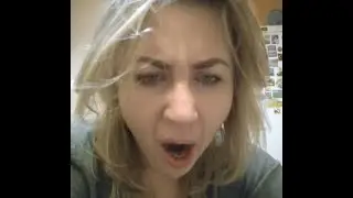 Ирина Липина.Ждёт закуску.Телефон упал за плиту.Полезла доставать телефон.Пьяные мучения.Я блогер.