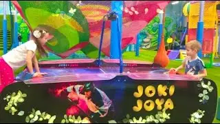 Настя Матвей и Полина играют