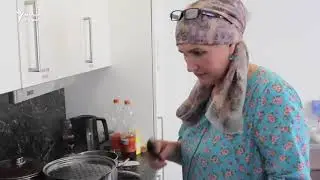 Айзан Исханова.  Eiernokerl (Австрийское национальное блюдо Айернокерл)