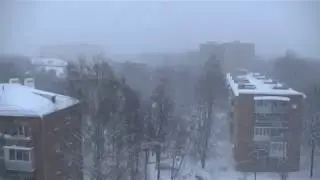 Вид из окна. За окном настоящий снегопад.
