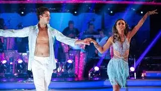 Anita Rani & Gleb Savchenko Samba to 'Hips Don't Lie' - Strictly Come Dancing: 2015