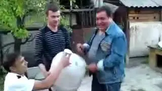 ЦЫГАН- БАРАБАНЩИК. ПРИКОЛ)
