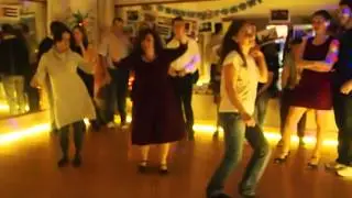 Сальса-вечеринка. А ну-ка, девушки :)