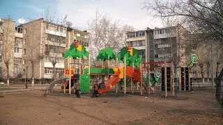 Не спешите на новые качели!