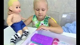 Alice shows YOUR PURCHASE ! Alice plays with a doll
