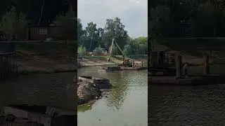расчистка и углубление дна на Малаховском озере. Работа кипит.