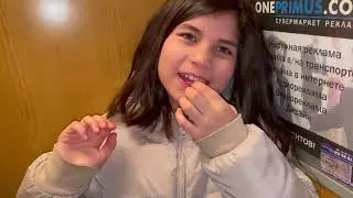 ПОВЕДЕНИЕ КАМИ НА УЛИЦЕ 👍В ПЕРВЫЕ УВИДЕЛА ВЗРОСЛОГО АУТИСТА 🙏ПРОГУЛКА ВОЗЛЕ МОРЯ