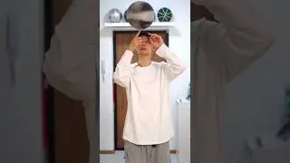 Кручу мяч на козырьке кепки 🏀