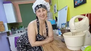 Pizza sauce. I'm making delicious pizza sauce. Mila Naturist.