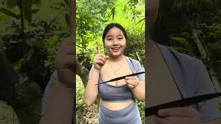 how she used a Damaged knife in the woods 