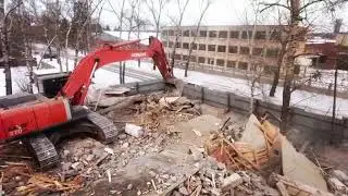 Снос первого дома в Ангарске 335 серии.