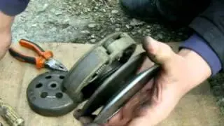 Разборка и обзор неисправностей заднего вариатора на скутере. Начало