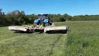 NEW HOLLAND t7060  С КОСИЛКАМИ CLAAS