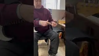 Уроки.Under the bridge.RHCP-вдохновитель Инкубуса. Атмосферная концовка.4 Аккорда : A,C,G,F.