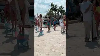 Am deschis sezonul Neatza cu Razvan si Dani cu #PuertoRico 😎🤟🏻