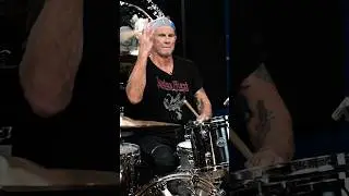 Watch Chad Smith perform 'By The Way' by Red Hot Chili Peppers 🌶️