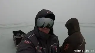 Караси-лапти на мормышку. Они клевали так что леска гудела и удочки трещали...