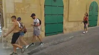 5 WALKABOUT Valletta MALTA to Grand Harbour east side LOWER BARRAKKA Gdns Poor quality tripper video