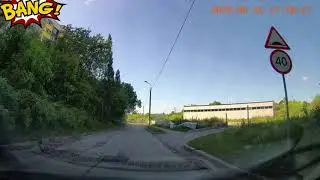 Велосипедист упал под колеса.