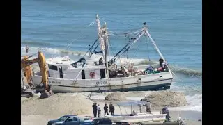 Shayna Michelle Shrimp Boat Removal from Myrtle Beach. 2nd shorter  video in description with sound