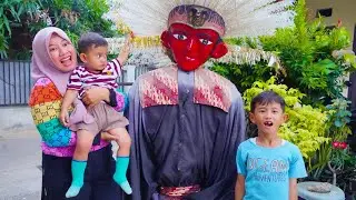 JAJAN GULALI AZAM KETEMU DAN JOGED BARENG ONDEL ONDEL 😱