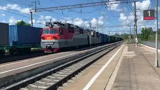 Электровоз ВЛ80Т-2059 с грузовым поездом