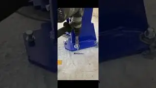 Установка подъёмника Rossvik от компании Азбука Автосервиса 
