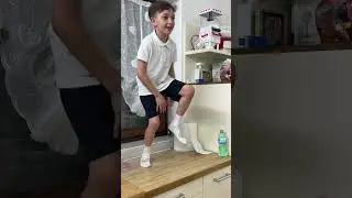 Figliodiego stasera vuole ballare da maranza 😂😂😂 
