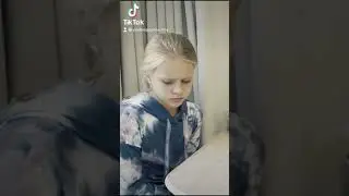 Бедный школьник украл у мажорки деньги. Обзывает девочку из школы 