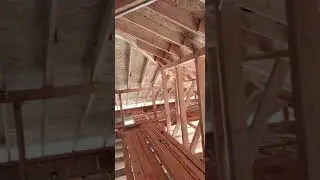 РОЗПОДБРУС. розподільчий брус  на підкосах для зменшення робочих прольотів даху