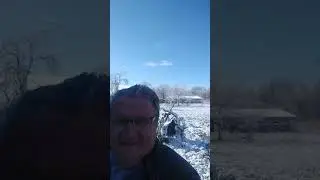 Снег присыпал цветущие абрикосы.😱 Чудны и неожиданны шутки природные.😂