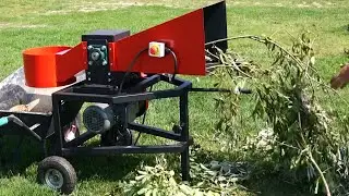 Making Mechanical Wood Chipper