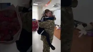 На день рождения дочки папа сюрпризом приехал домой из зоны СВО 👪 #shorts #тваист