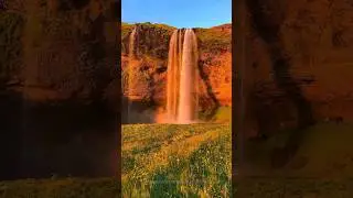Amazing places in Iceland that don't feel real 