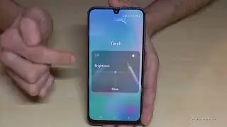 Samsung Galaxy A16 5G: How to on and off the flashlight/torch?